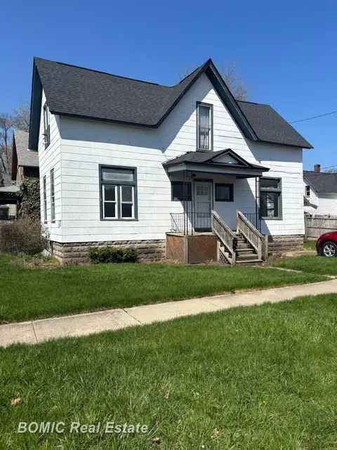 106 S Chilson Street, Bay City MI 48706 photo 1