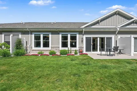 609 Breaker Cove Drive, Bay City MI 48708 photo 2