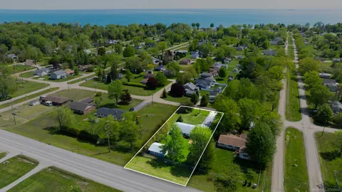7685 Countryside Road, Lexington MI 48450 photo 4