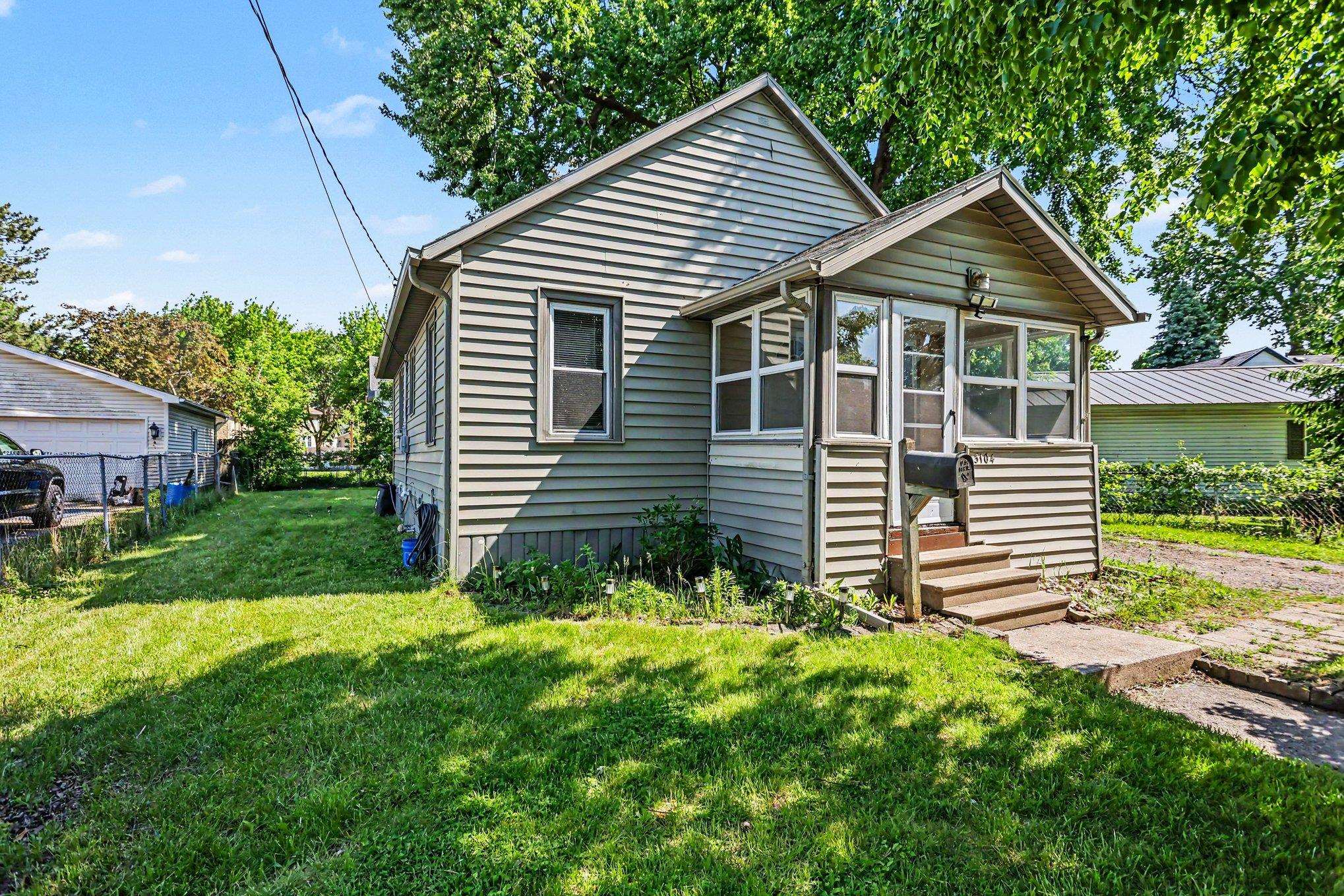 3104 N Van Buren Street, Bay City MI 48708 photo 1
