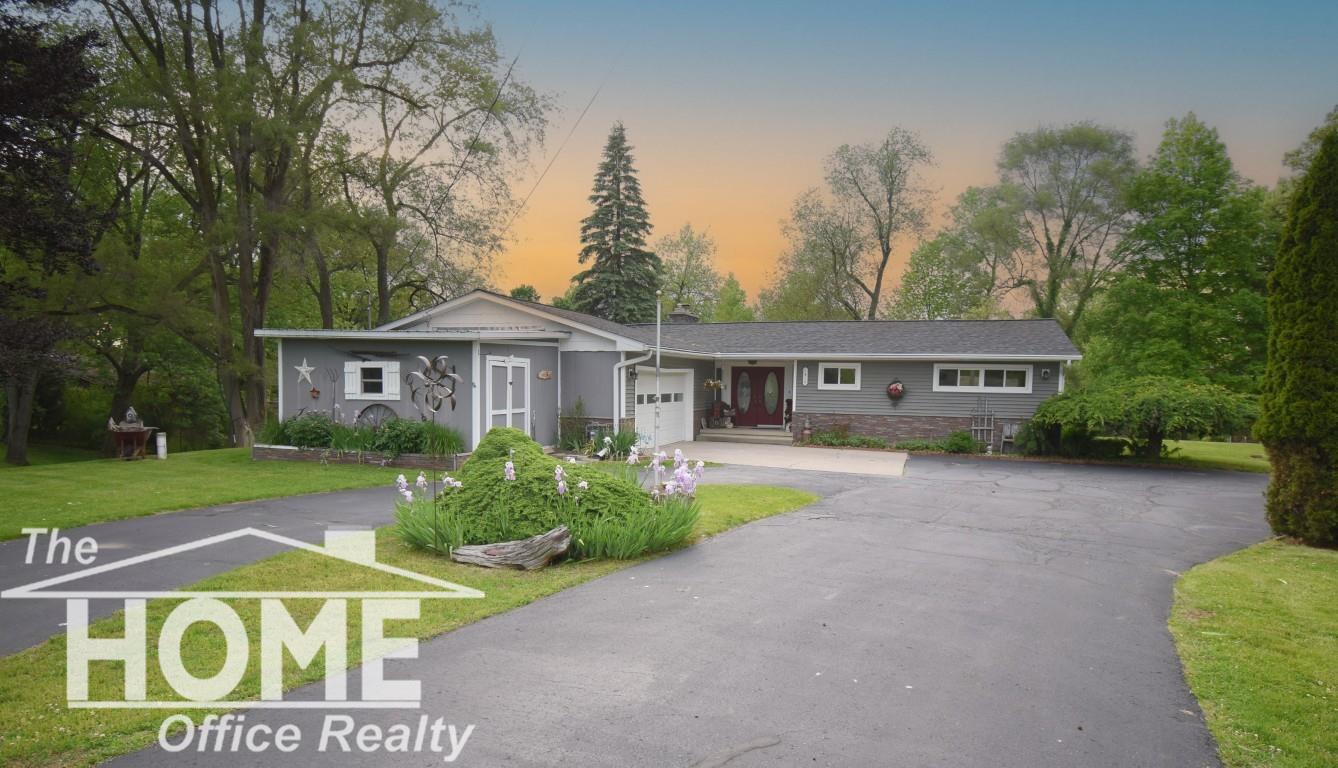 1910 Lake Court, Owosso MI 48867 photo 1