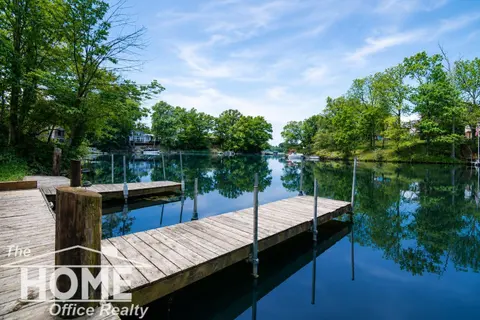 1910 Lake Court, Owosso MI 48867 photo 2