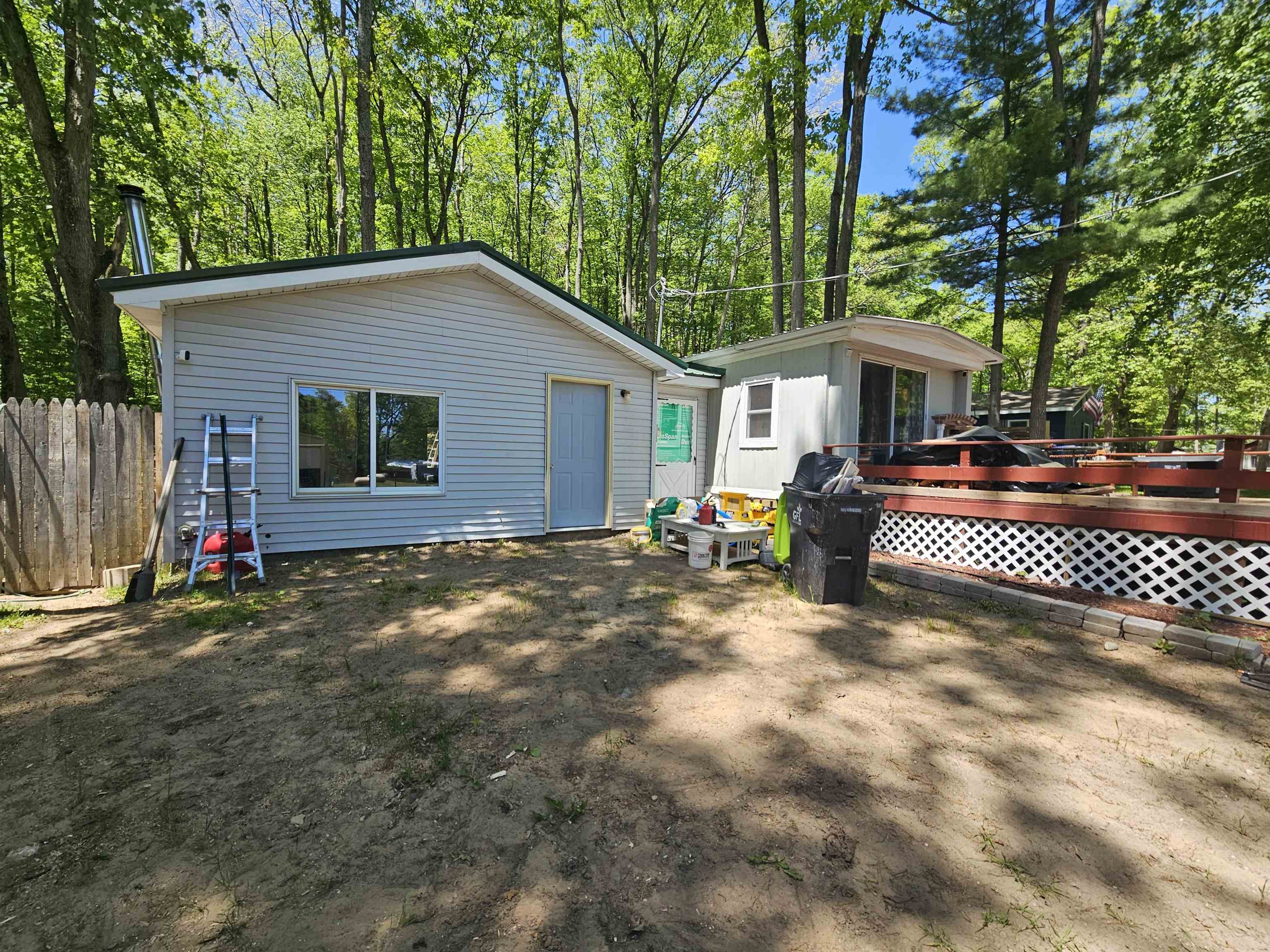 632 Pine Street, Harrison MI 48625 photo 1