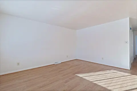 2431 Ledyard Street, Saginaw MI 48601 photo 4