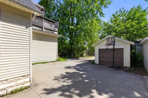 1706 Mckinley Avenue, Bay City MI 48708 photo 4
