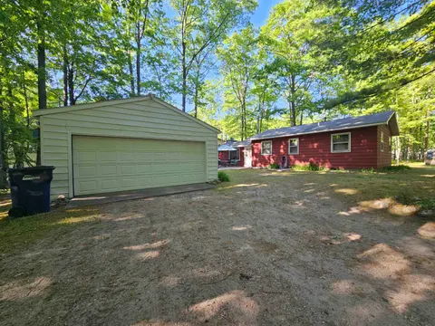 515 Coleman Street, Harrison MI 48625 photo 1