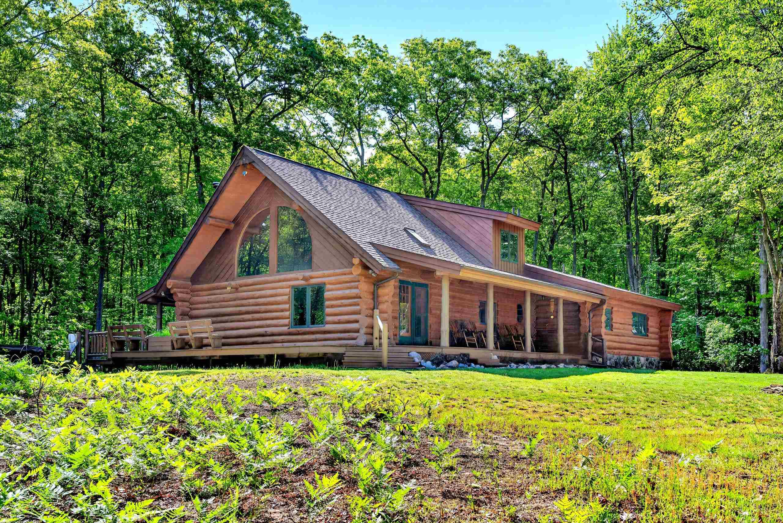 837 E Whitetail Drive, Midland MI 48640 photo 1