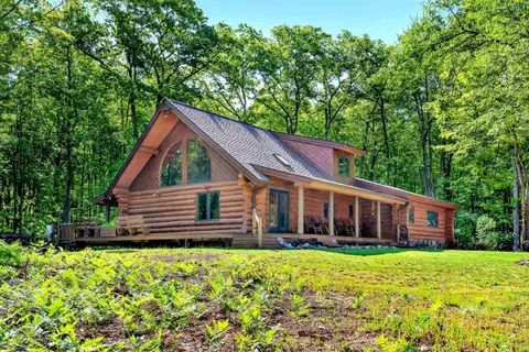 837 E Whitetail Drive, Midland MI 48640 photo 1