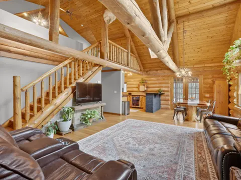 837 E Whitetail Drive, Midland MI 48640 photo 5