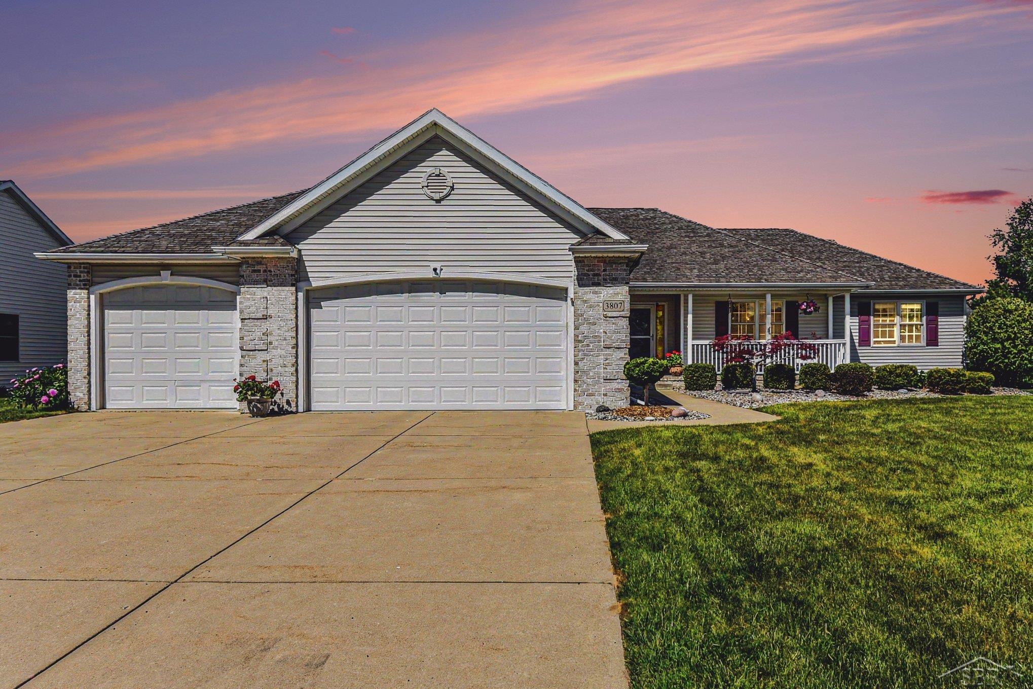 3807 Wild Pine Drive, Saginaw MI 48603 photo 1
