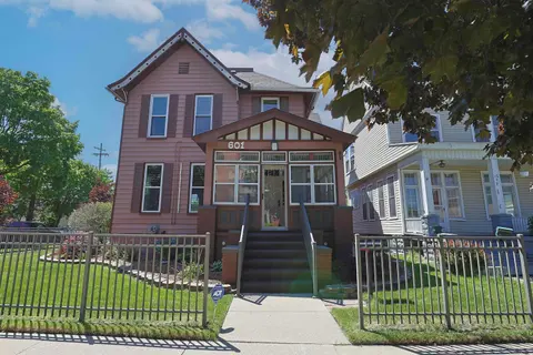 601 N Van Buren Street, Bay City MI 48708 photo 1