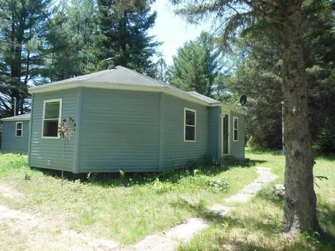 8870 E Townline Lake Road, Harrison MI 48625 photo 2