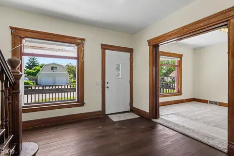 1708 S Chilson Street, Bay City MI 48706 photo 4