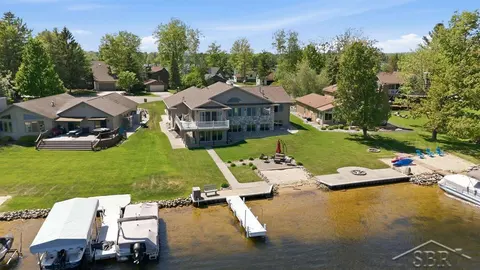 4984 Dunbar Court, Gladwin MI 48624 photo 1