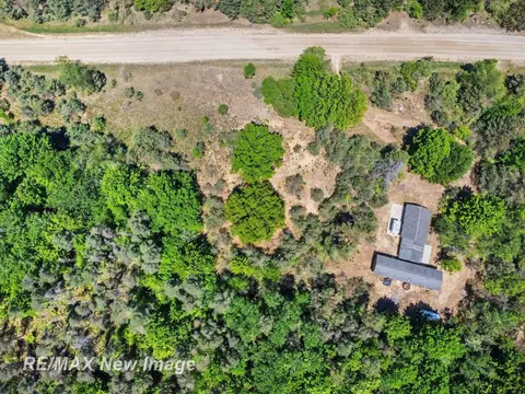 3769 W Herrick Road, Farwell MI 48622 photo 5