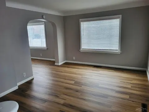 721 Lyon Street, Saginaw MI 48602 photo 4