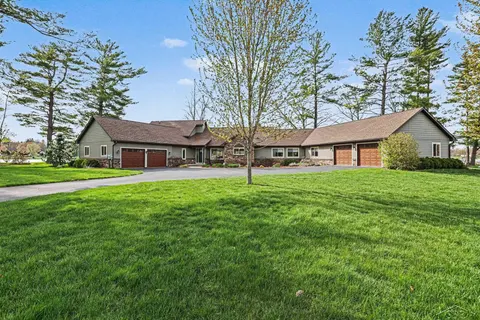 4589 N Island Drive, Sanford MI 48657 photo 5