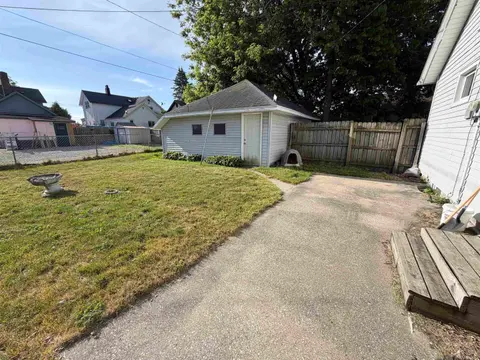 903 Marsac Street, Bay City MI 48708 photo 5
