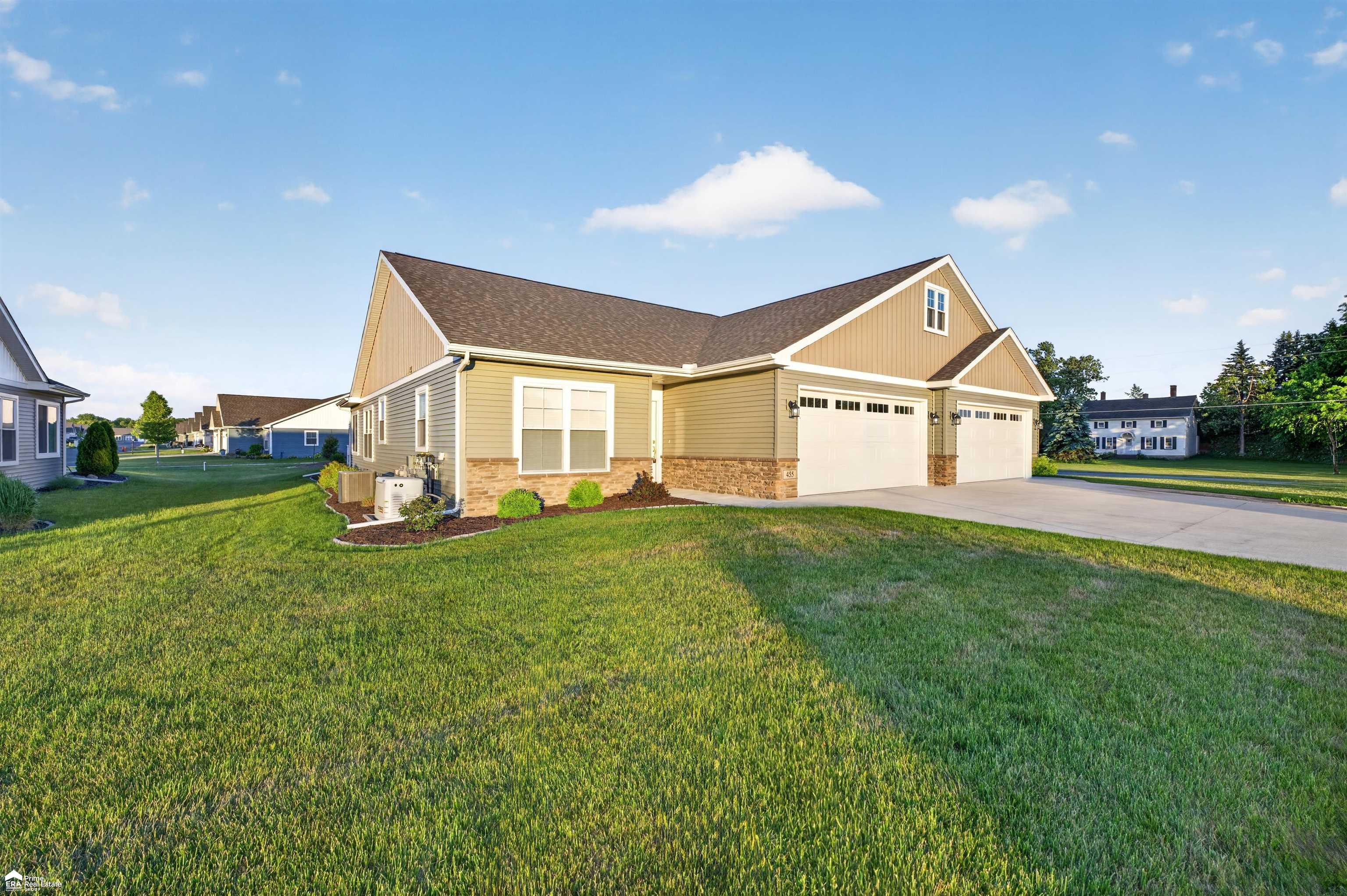 455 Blossom Drive, Frankenmuth MI 48734 photo 1