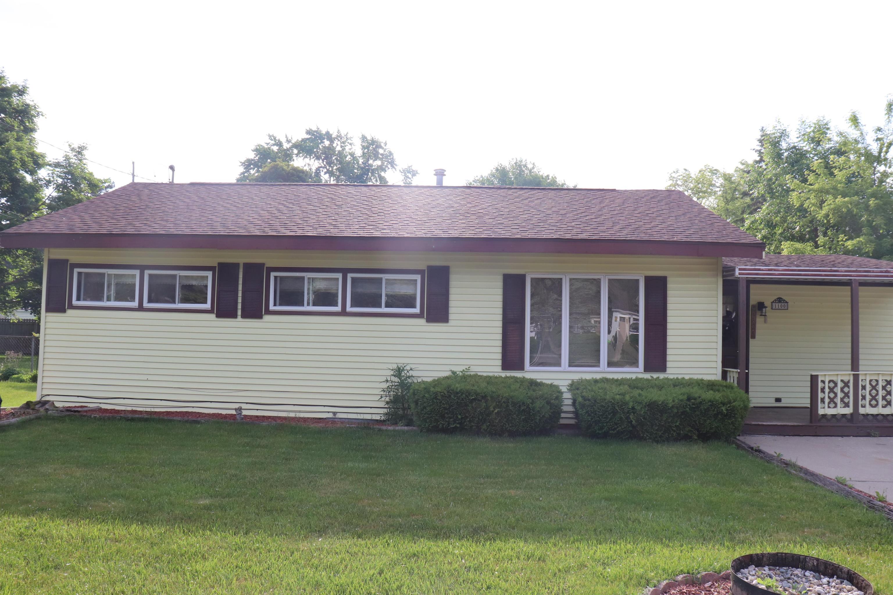 1100 Heavenridge Road, Essexville MI 48732 photo 1
