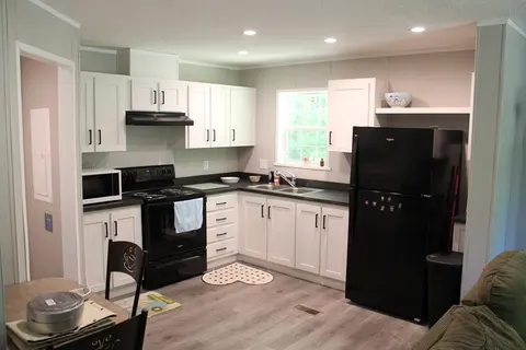 2285 Fawn Circle, Harrison MI 48625 photo 2