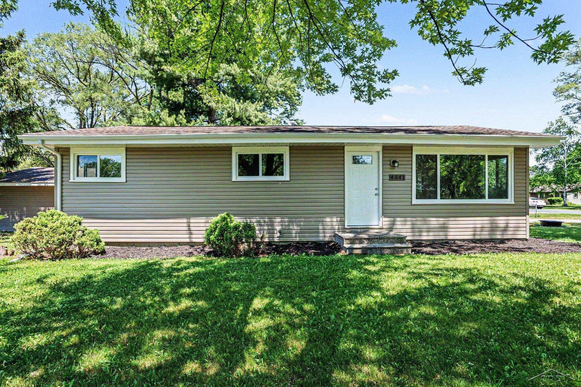4841 Eva Street, Saginaw MI 48601 photo 1