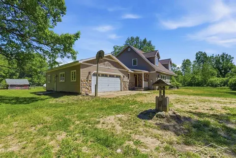 419 E Bradford Road, Midland MI 48640 photo 3