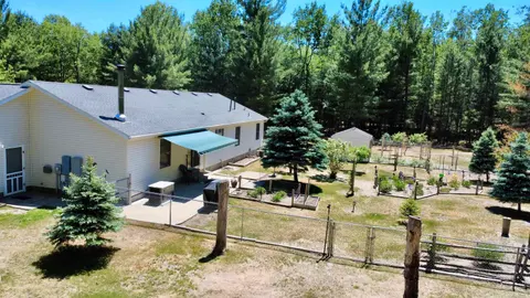 6113 Hillside Drive, Alger MI 48610 photo 2