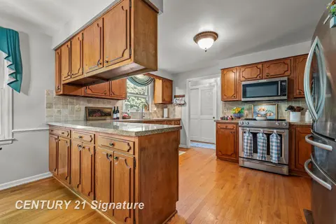 358 Somerset Road, Saginaw MI 48638 photo 5