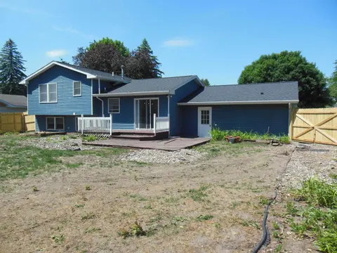 412 Wilcox Parkway, Clare MI 48617 photo 4