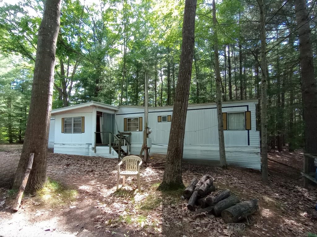 404 Lockwood Drive, Gladwin MI 48624 photo 1