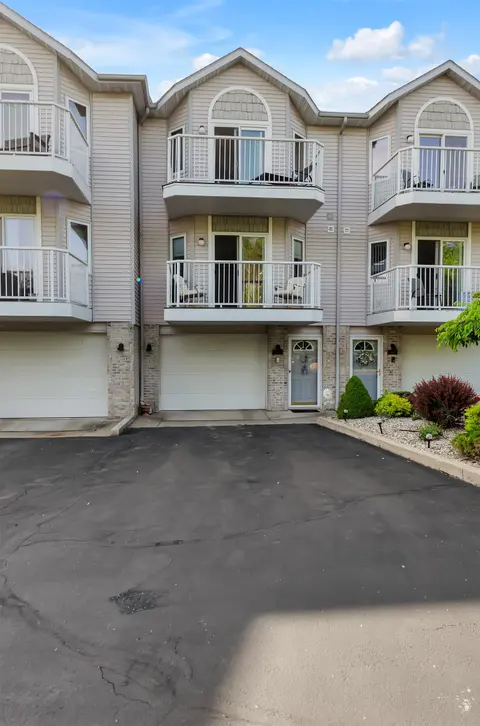 1704 Castleview Court, Gladwin MI 48624 photo 1