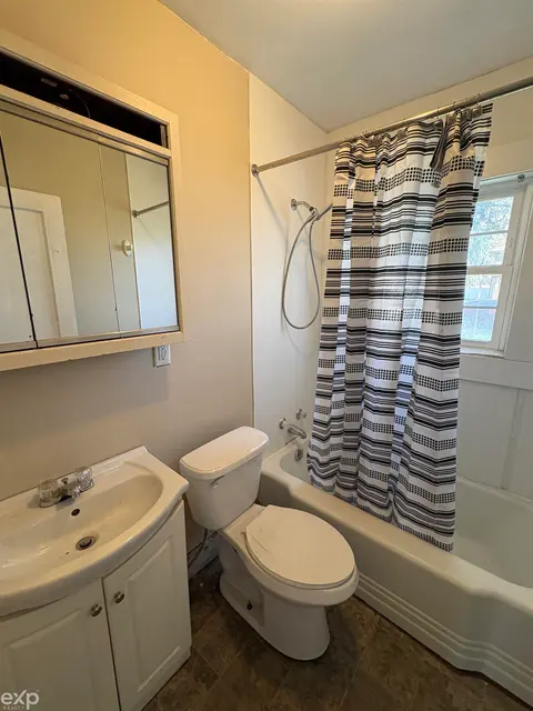 2521 Bay Street, Saginaw MI 48602 photo 5