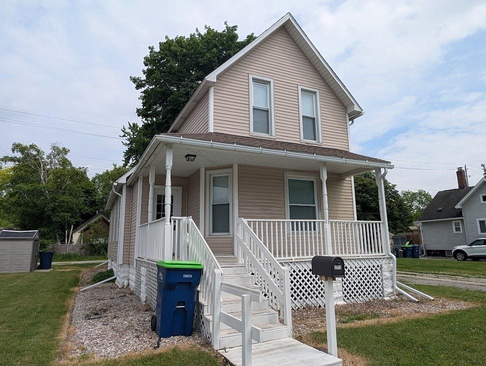 2213 Broadway Street, Bay City MI 48708-8577 photo 1