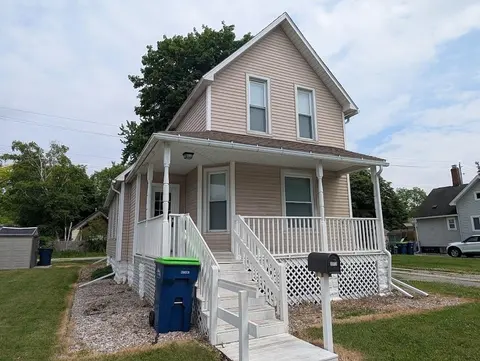 2213 Broadway Street, Bay City MI 48708-8577 photo 1
