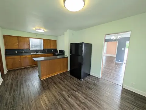 2213 Broadway Street, Bay City MI 48708-8577 photo 5