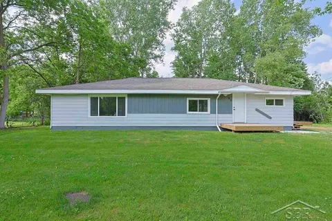 62 Five Mile Road, Midland MI 48640 photo 2