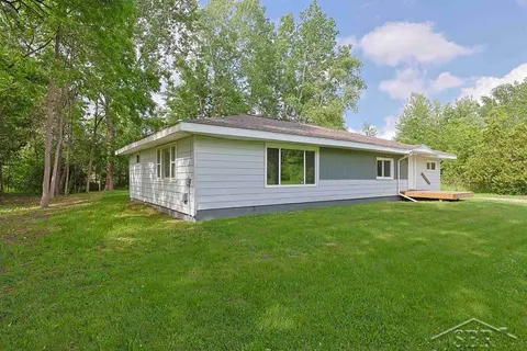 62 Five Mile Road, Midland MI 48640 photo 3