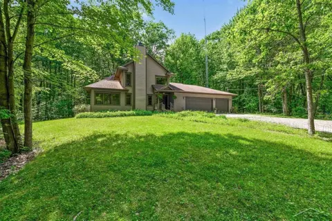 4455 N Ehlers Road, Midland MI 48642 photo 2