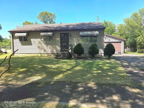 1422 Chatham Drive, Saginaw MI 48601 photo 1