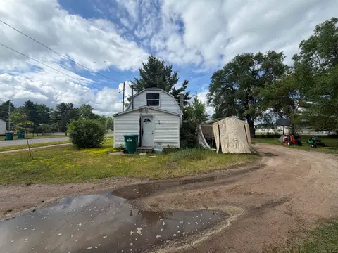 707 W 1st Street, Gladwin MI 48624 photo 1