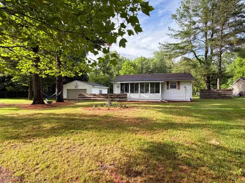 1079 W Moore Road, Saginaw MI 48601 photo 1