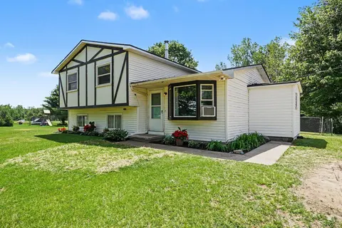 2424 E Shaffer Road, Midland MI 48642 photo 3