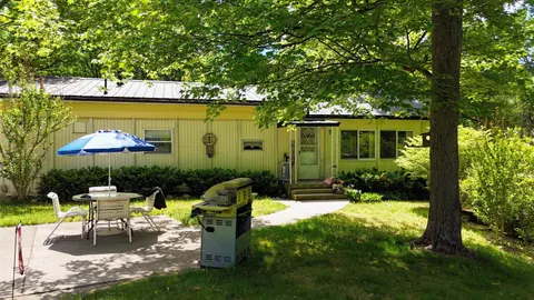 836 Poquonnock Drive, Hope MI 48628 photo 5