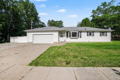 2705 Washington Street, Midland MI 48642 photo 2