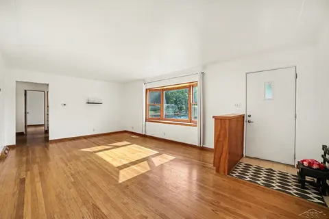 2705 Washington Street, Midland MI 48642 photo 3
