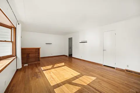2705 Washington Street, Midland MI 48642 photo 4