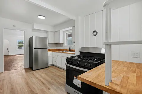 2211 N Charles Street, Saginaw MI 48602 photo 5