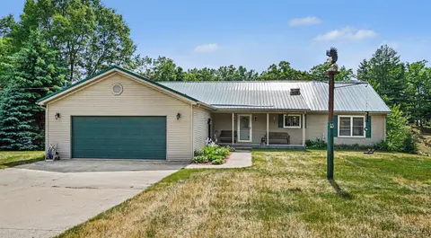 4181 Edgewater Drive, Harrison MI 48625 photo 2