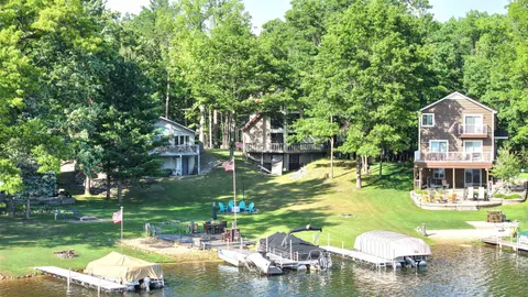 4751 Appleby Court, Gladwin MI 48624 photo 2